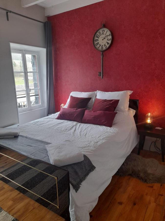 Les Roches Chambre D'Hotes Servant Exterior foto
